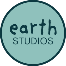 Load image into Gallery viewer, Holiday Art Camp for children at earthstudios- Lockwood studios- Guildford